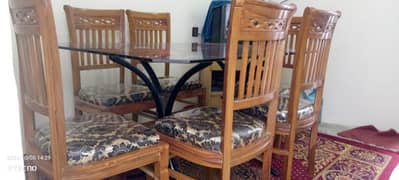 new dining table urgent sale