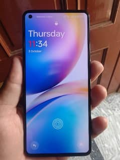 one plus 8T 12ram256rom 10/10 lush condition dual sim aprovd.