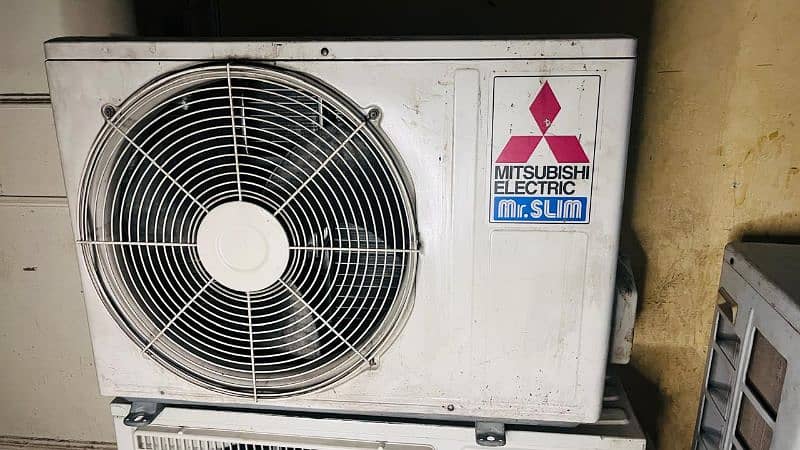 misterbishi 1 ton ac cooling good condition 1