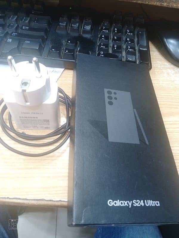 S24 Ultra 512gb non pta 1 month plus sim time 2