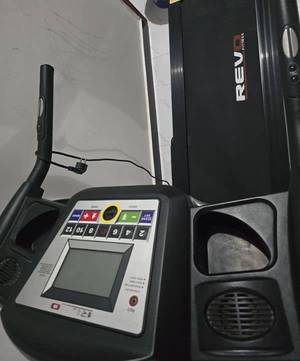 Revo Treadmill For Sale 1