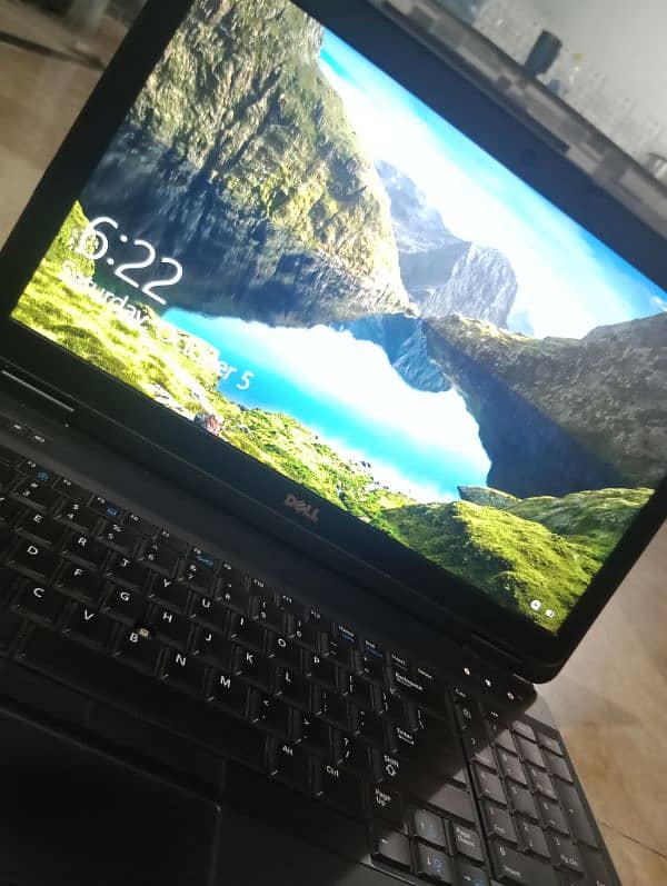 Dell Latitude Laptop for Gaming And Graphic Designing 10/10 condition 5