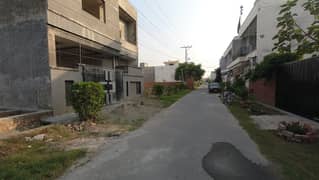 5 Marla Possession Plot For Sale On Main Boulevard Rs 3500000