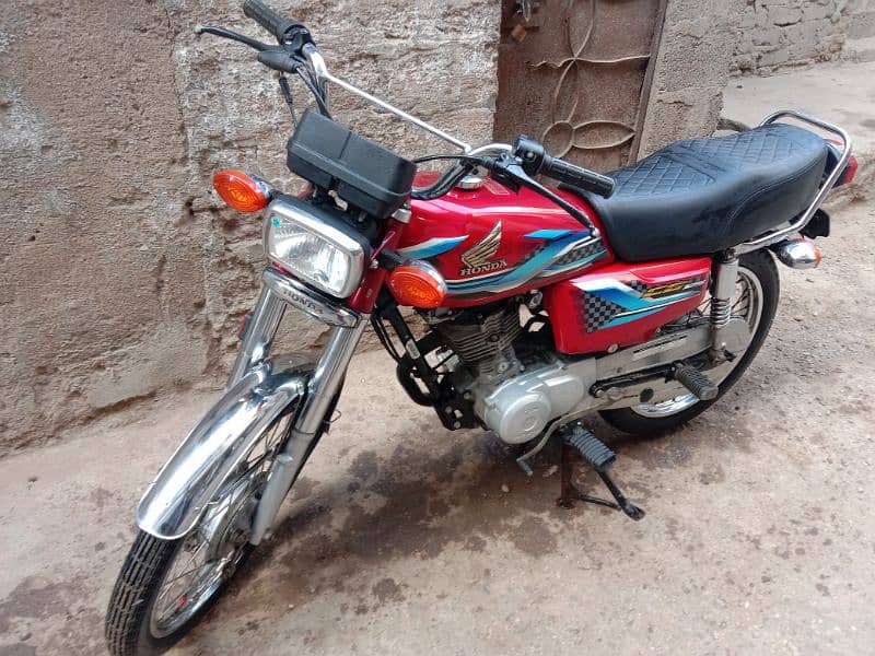 Honda 125 ( model 2024 ) complete Saman and paper 1