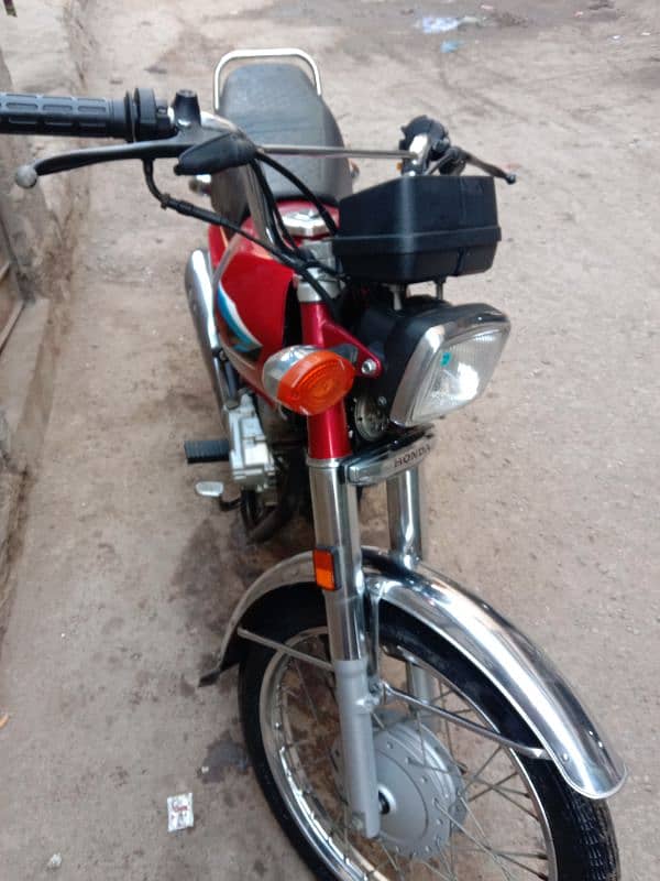 Honda 125 ( model 2024 ) complete Saman and paper 6