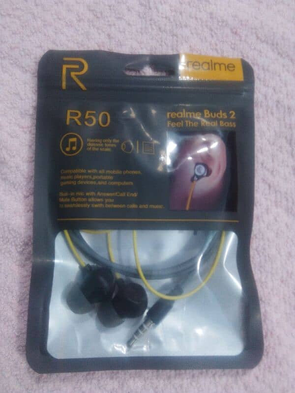 Realme Buds R50 0