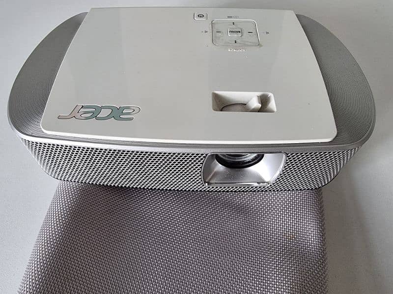 High definition Acer Image Projector 0