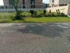 1 KANAL PLOT FOR SALE IDEAL LOCATION FACING PARK DHA PHASE 6