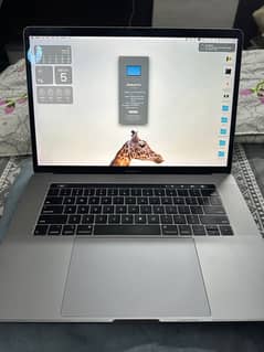 Mac Book 2018 15inch