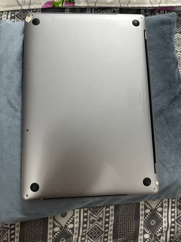 Mac Book 2018 15inch 5