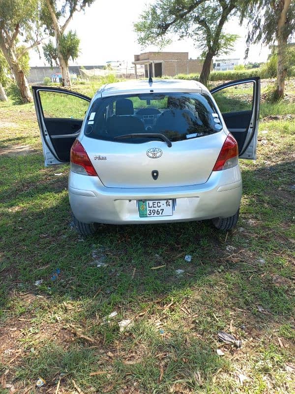 Toyota Vitz 2009 7