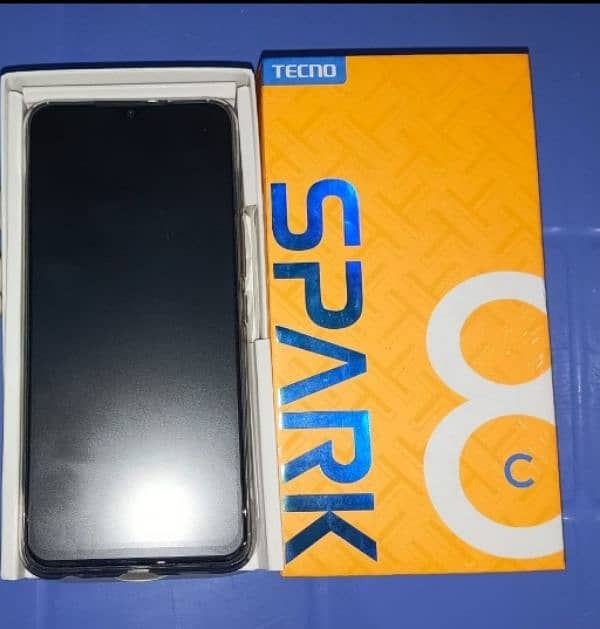 Tecno spark 8c 1