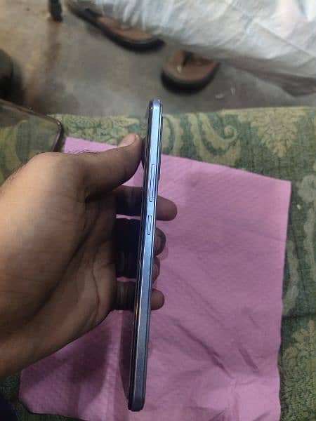 vivo v23e 8/128 with box original charger 3