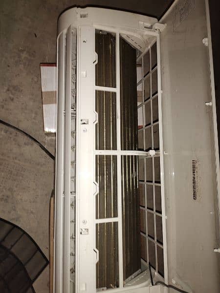 haeir 1.5ton ac only condenser problem indoor has very good condition 4