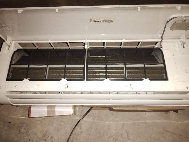 haeir 1.5ton ac only condenser problem indoor has very good condition 5