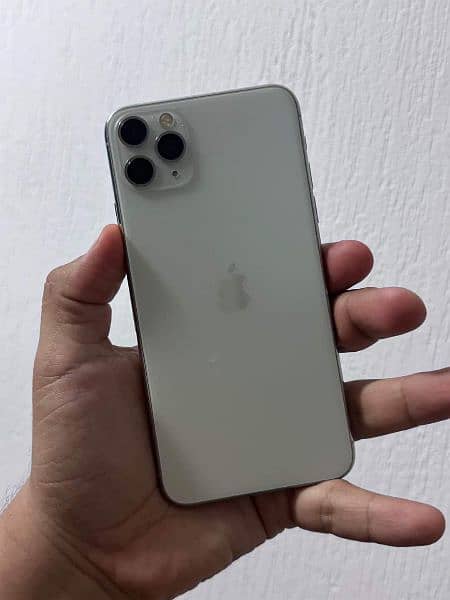 iPhone 11 pro  max Stroge/256 GB PTA provider for sale 03269200962 0