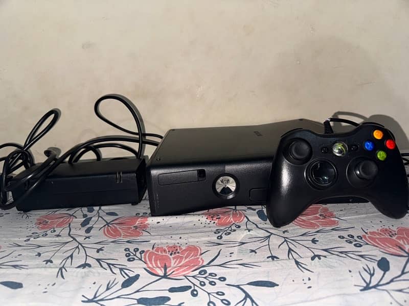 xbox 360 slim jail break , 256 gb , 15 games install 2