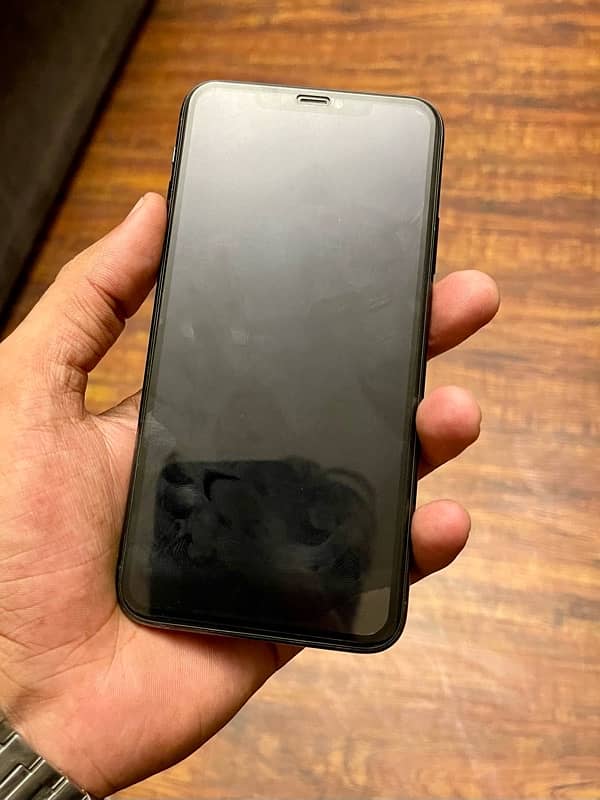 iPhone 11 Pro Max 100 health 64gb PTA approved 2