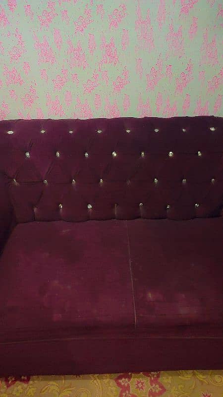 i want to sell sofa  2 seater urgent sell in A good condition 0