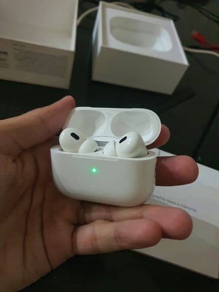 Apple AirPods pro 2 type C 1