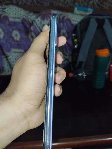 vivo y19 one hand use 2