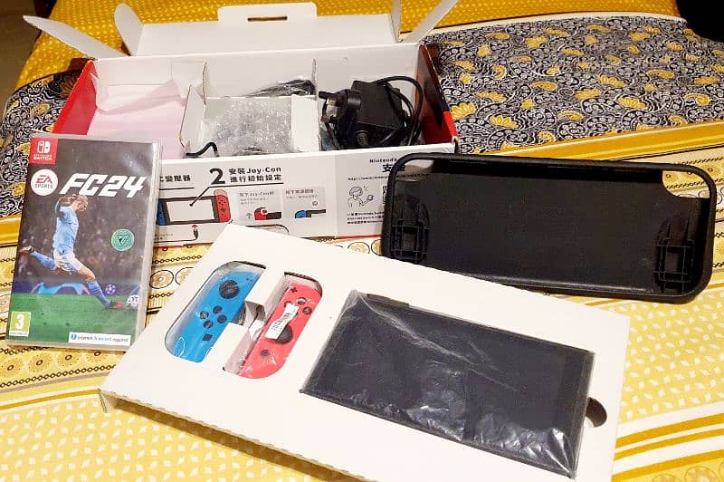 Nintendo Switch Just like New with new games and case 2