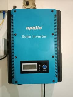 Apollo Solar Inverter 750 W in Very Good Condition