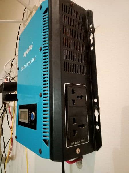 Apollo Solar Inverter 750 W in Very Good Condition 1