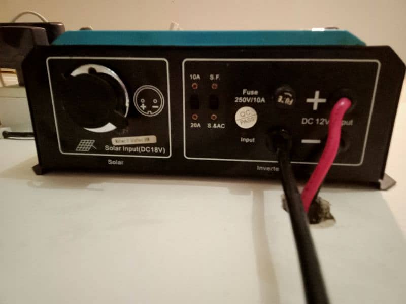 Apollo Solar Inverter 750 W in Very Good Condition 2