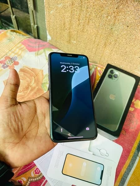 IPhone 11 Pro Max (256gb PTA)urgent Sale 3