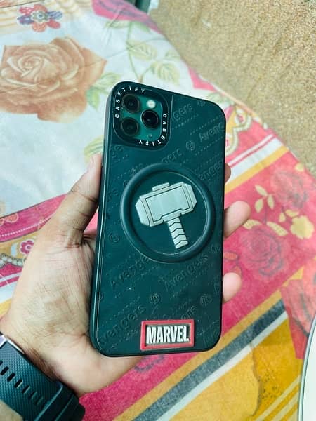 IPhone 11 Pro Max (256gb PTA)urgent Sale 4