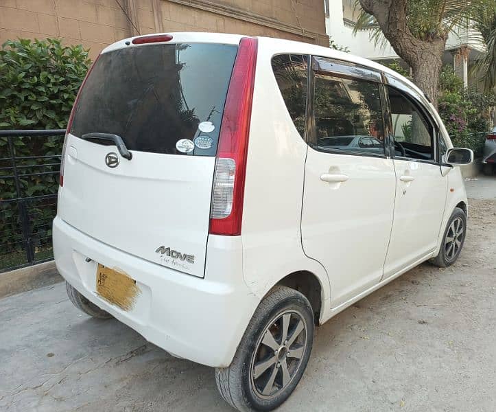 Daihatsu Move 2008-13 Pearl White 3