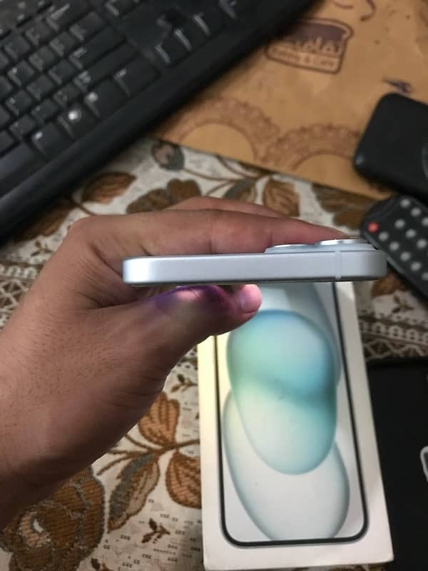 iphone 15 plus 4