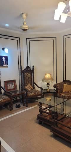 ALLAMA IQBAL TOWN 10 MARLA HOUSE FOR URGENT IN PRIME LOCATION NEAR WAHDAT ROAD,LHR.