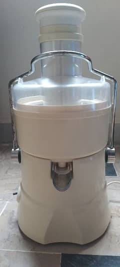 Wansa Juicer
Good and Working Condition
Slightly Used