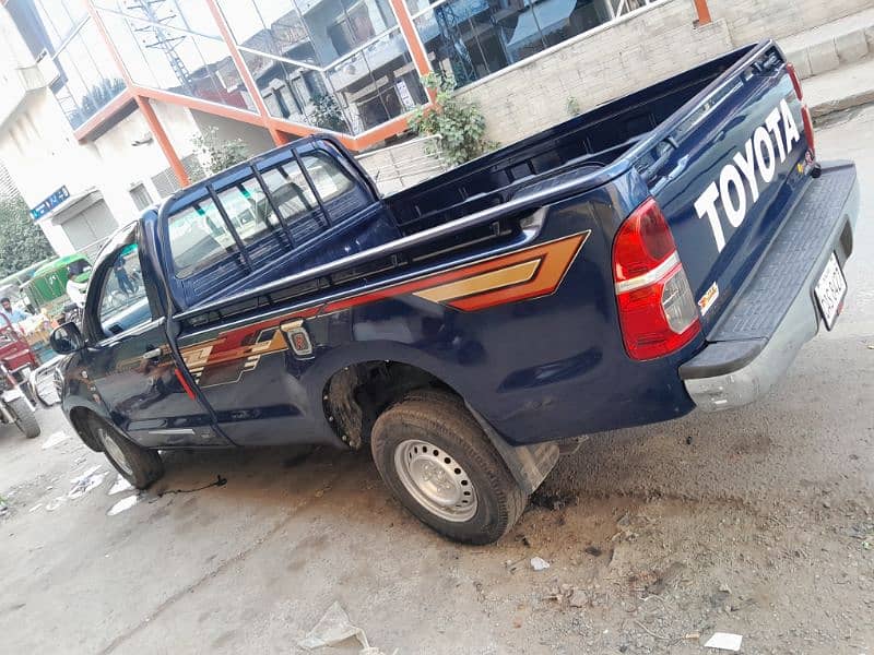 Toyota Hilux Vigo Single caban 6