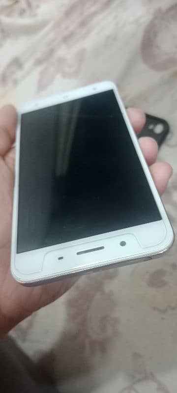 Vivo Y64 4Ram 64Rom For sale Contact No"0"3"2"6*4"5"5"4"3"1*3 3