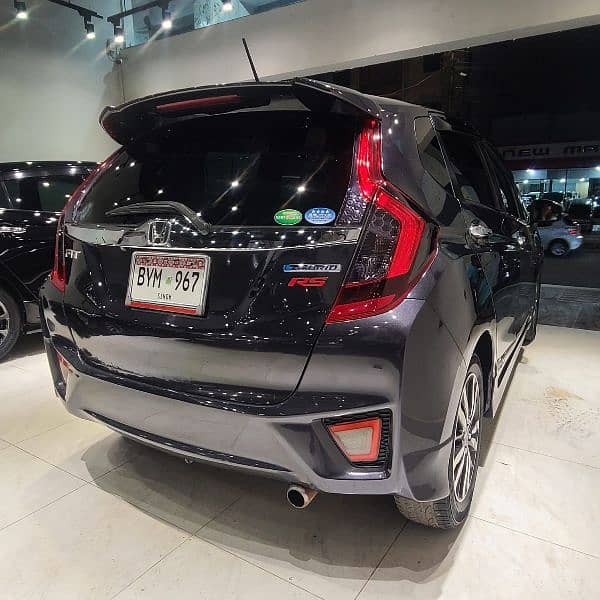 Honda Fit(RS) 2015 model 4