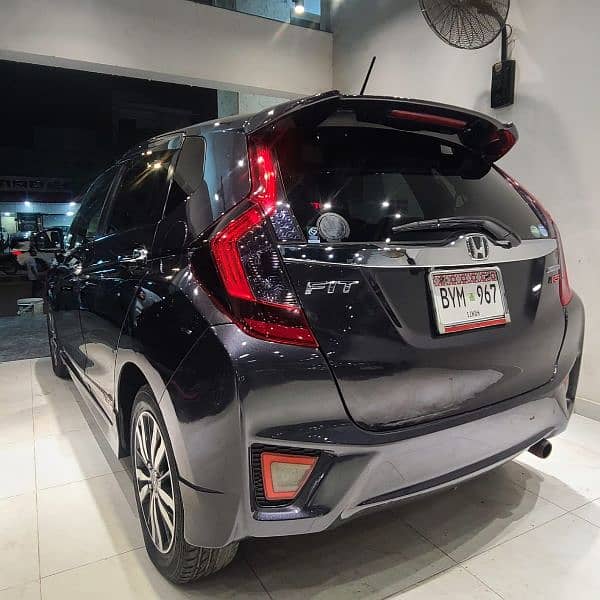 Honda Fit(RS) 2015 model 5