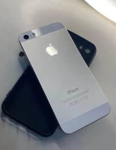 iPhone 5s 64gb PTA Approved = 03274706406