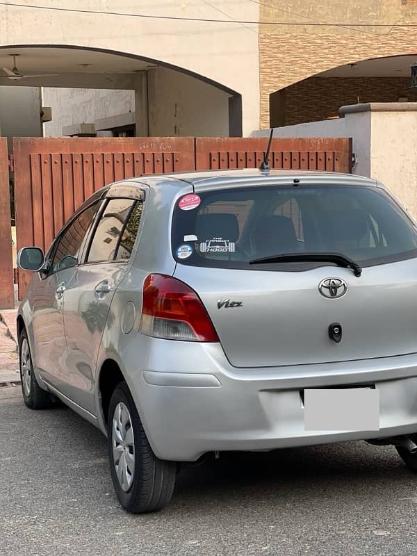 TOYOTA VITZ 2009 2010 REG 2013 ORIGINAL EXCELLENT KARACHI REG 3