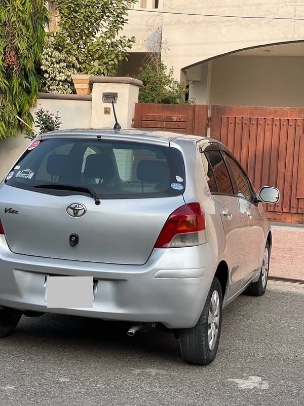 TOYOTA VITZ 2009 2010 REG 2013 ORIGINAL EXCELLENT KARACHI REG 4