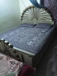 queen size bed available for sale 0