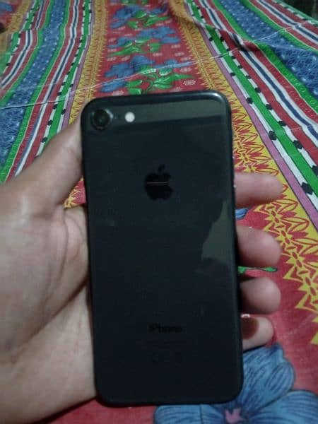 i phon 8 ha 64 Gb all ok factri unlock all ganman ma watsap03253898375 2