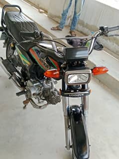 unique 2022 kay 9 month ki hy urgent sale