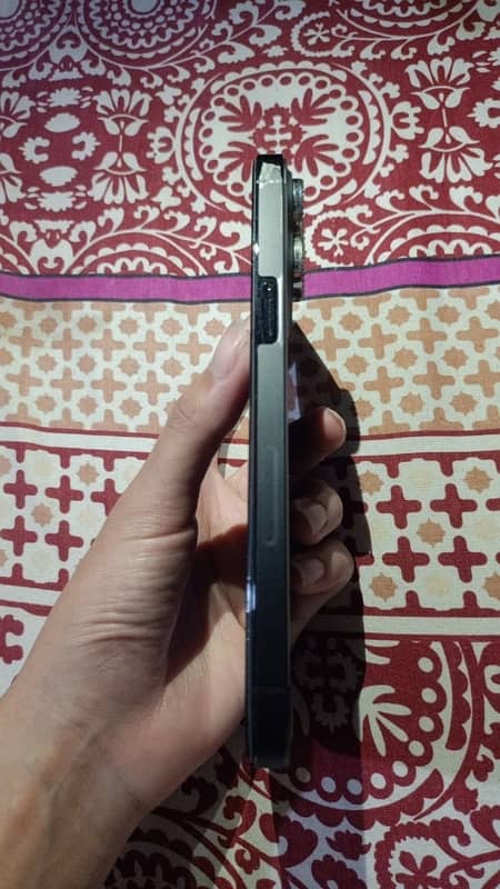 iPhone 14 Pro Max black colour 4