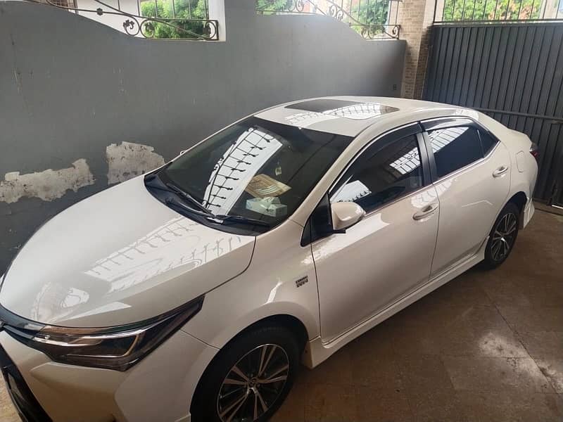 Toyota Corolla Altis 2023 4