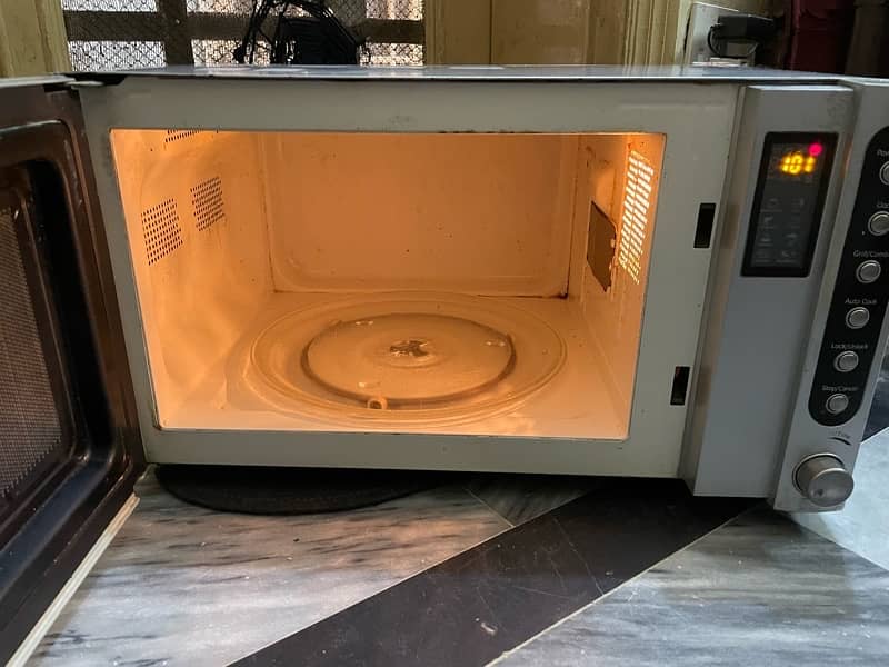 boss microwave oven digital 11