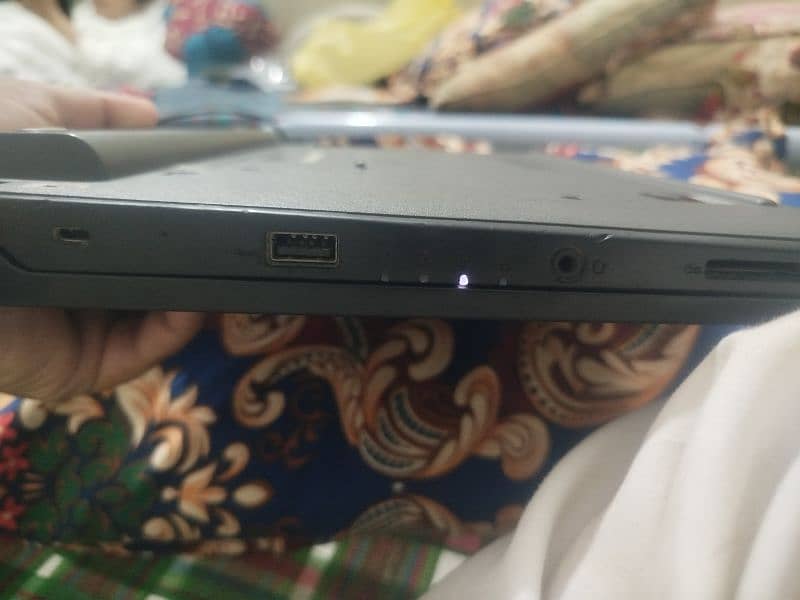 Dell Latitude 3350 5