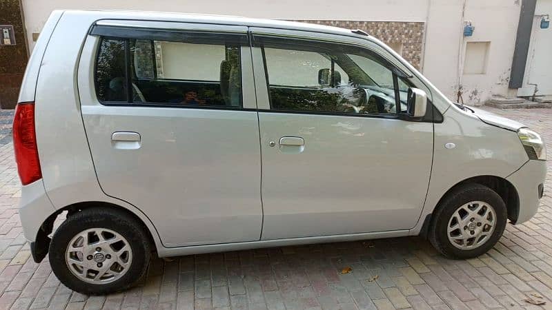 Suzuki Wagon R 2019A. Bumper to Bumper totally genion. 0302.4248922 3